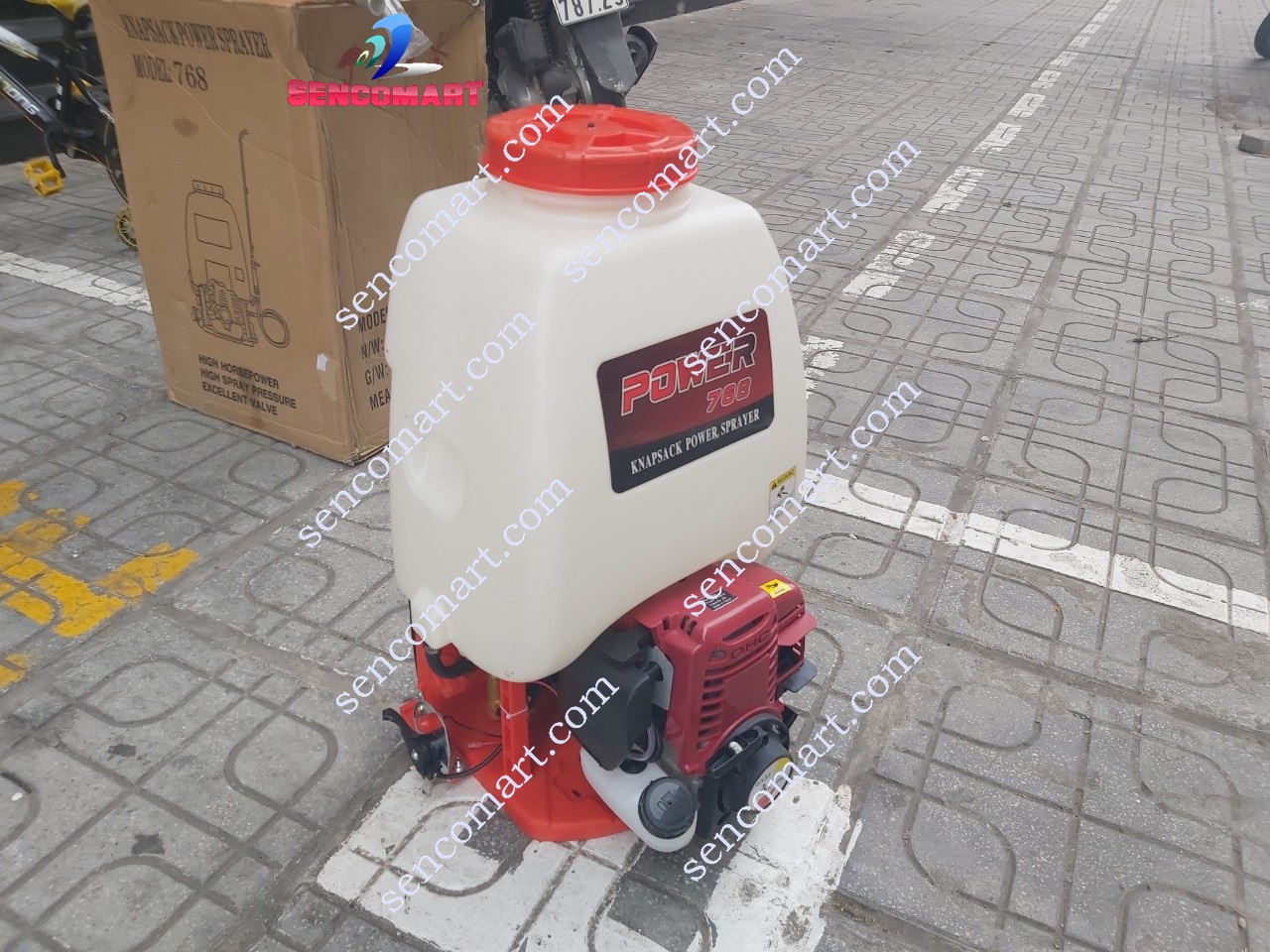 Máy phun thuốc động cơ 4 thì Power 768- Bình xịt chạy xăng 4 thì