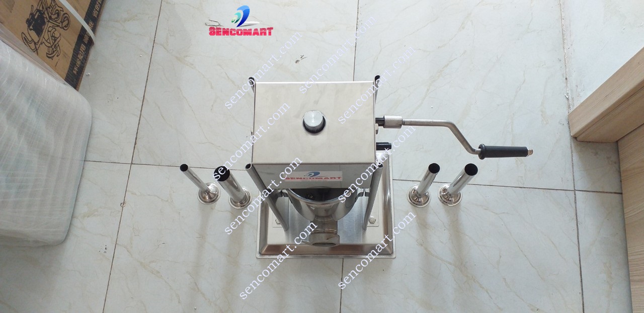 Máy đùn xúc xích, đùn lạp xưởng quay tay hàng nhập khẩu