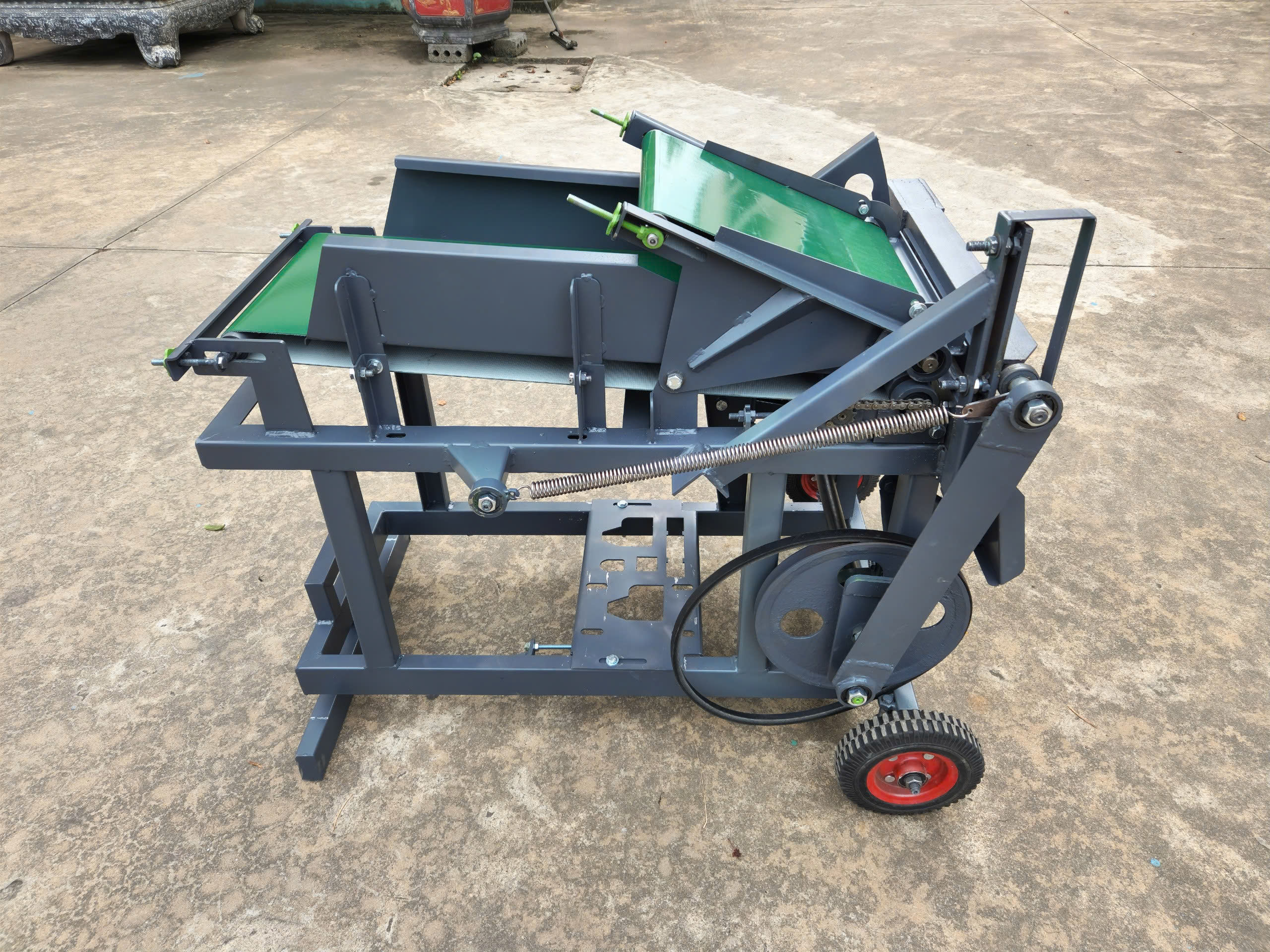 MÁY THÁI LÁ DÂU TẰM