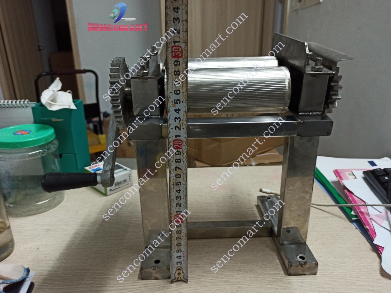 Máy cán mực, cán cá đuối quay tay hàng Việt Nam