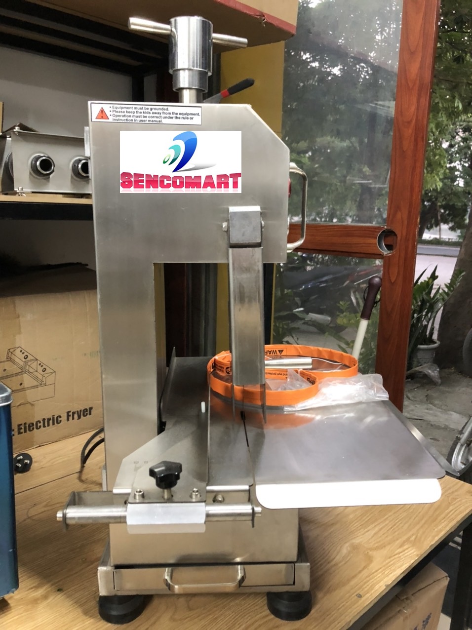 MÁY CƯA XƯƠNG CÔNG NGHIỆP SC 210- Máy cắt thực phẩm đông lạnh đa năng