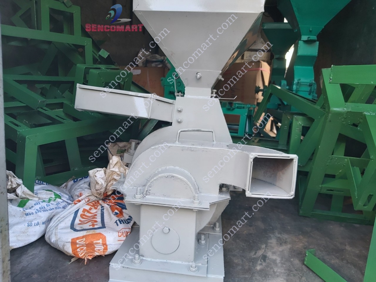 Máy nghiền thức ăn chăn nuôi 18 búa SC 12-2 ( Chưa bao gồm mô tơ)