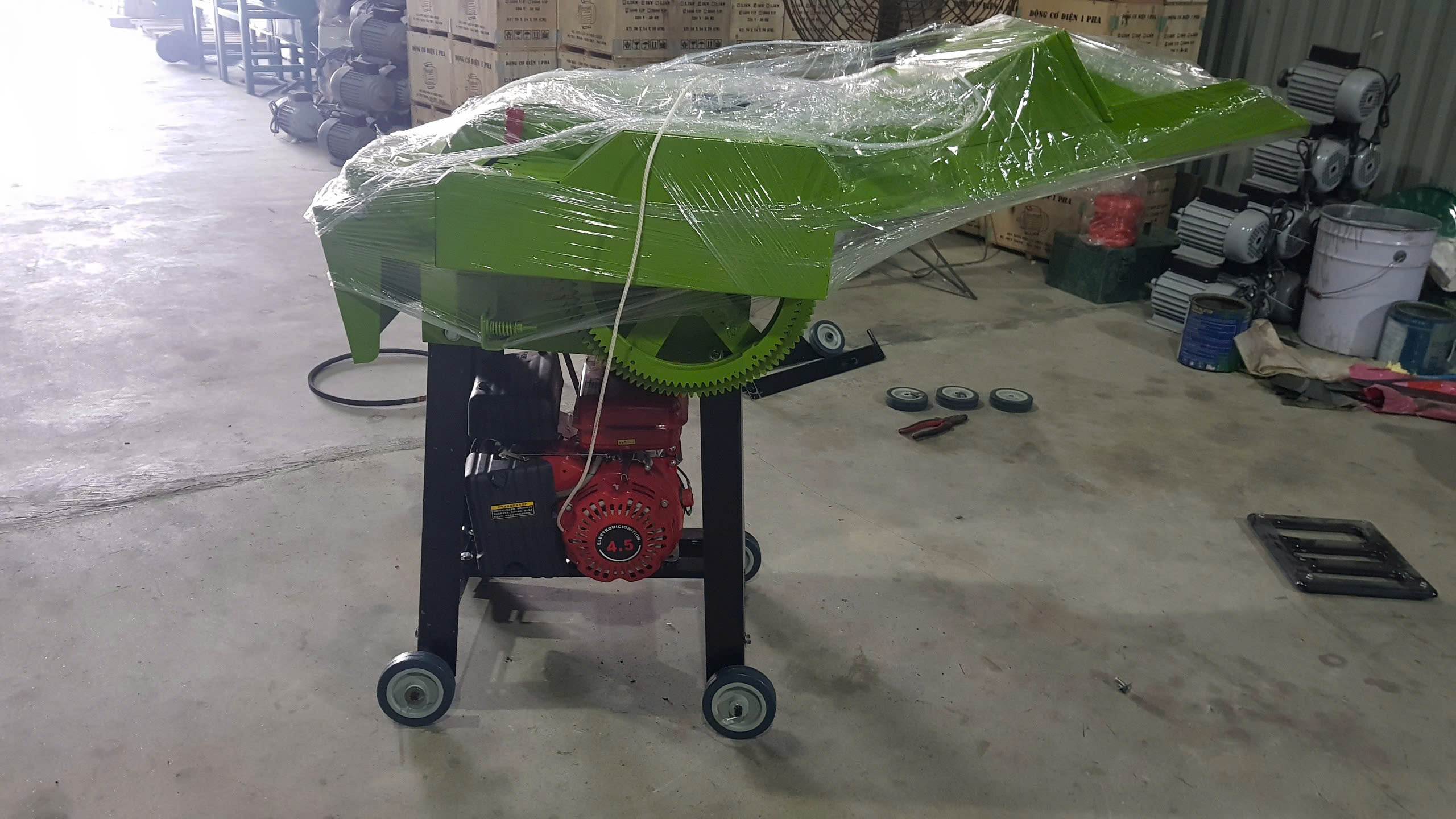 Máy băm rơm, băm lá dâu tằm chạy xăng Yamaha SC-6.5HP