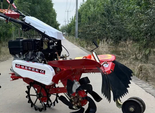 Máy Đào Rãnh Chôn Ống 6 Chức Năng Công Suất 15HP Yamaha