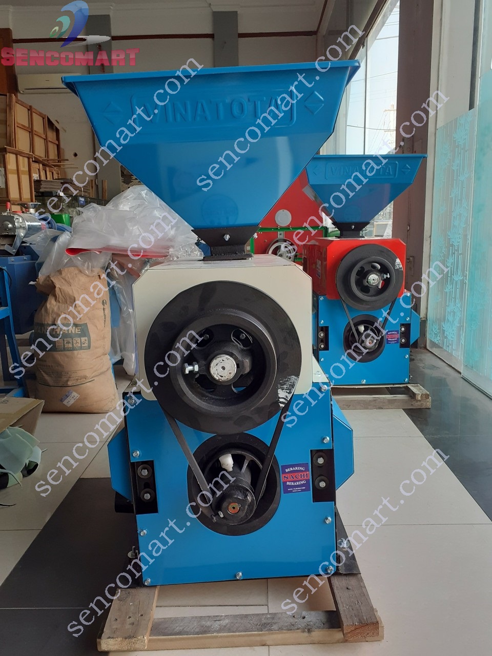 Cối xát gạo trắng trà bóng gạo VINATOTA 750 Việt Nam