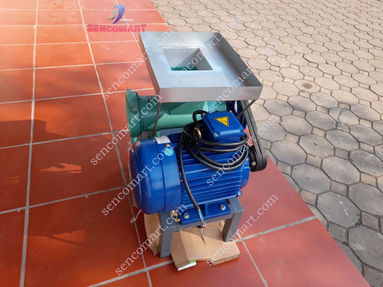 Cối đùn xương, gà nguyên con 52 chưa mô tơ, khung bệ, không phễu