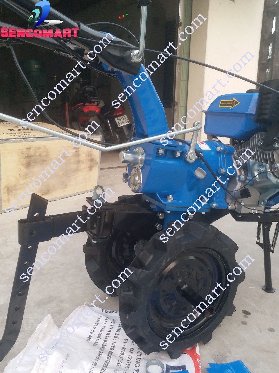 Máy xới đất chạy xăng ANKA 170F  đấu đầu trực tiếp, bánh đúc bền chắc