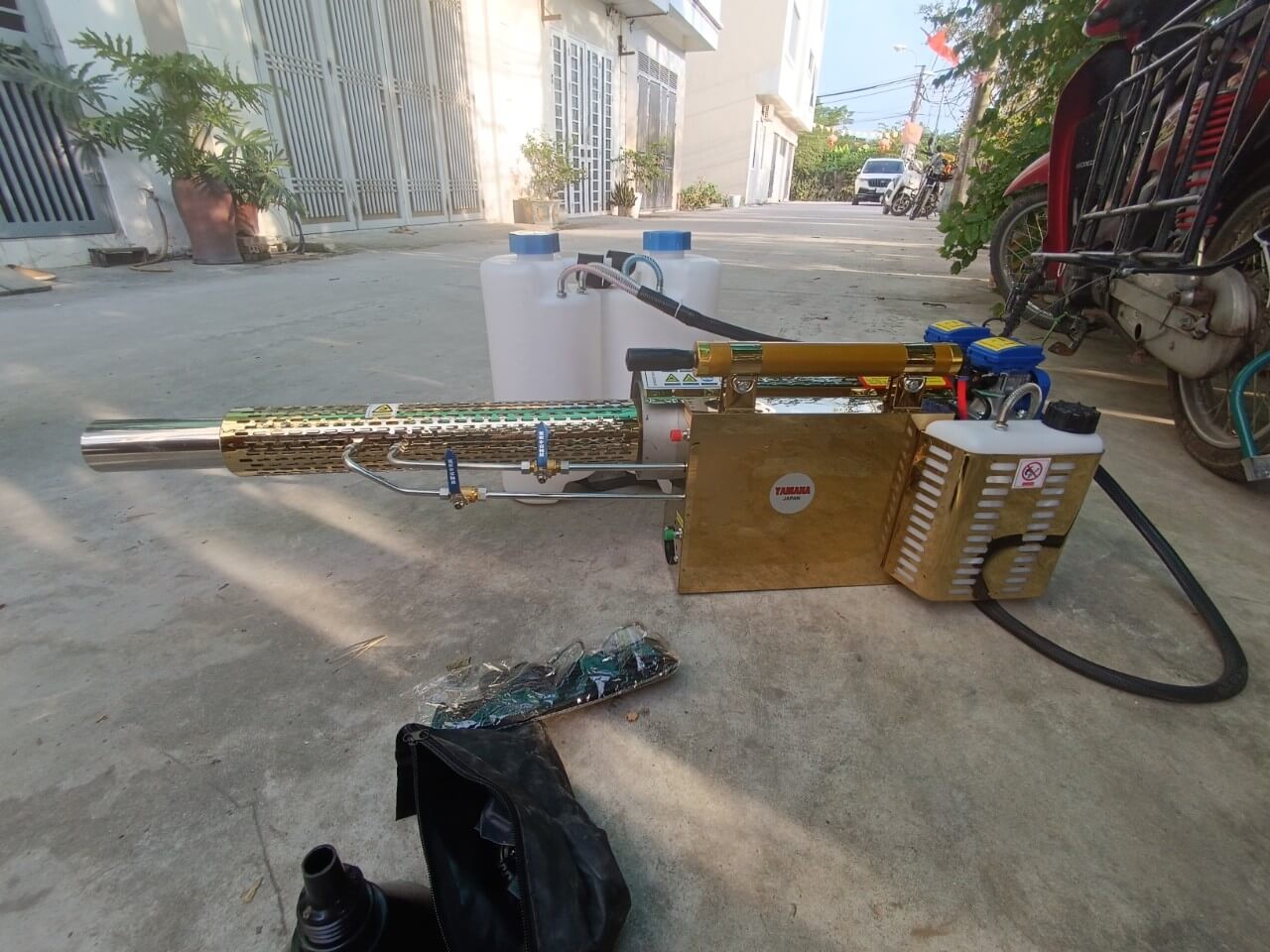 Máy phun khói Yamaha SC 250 Đề điện 2 chức năng