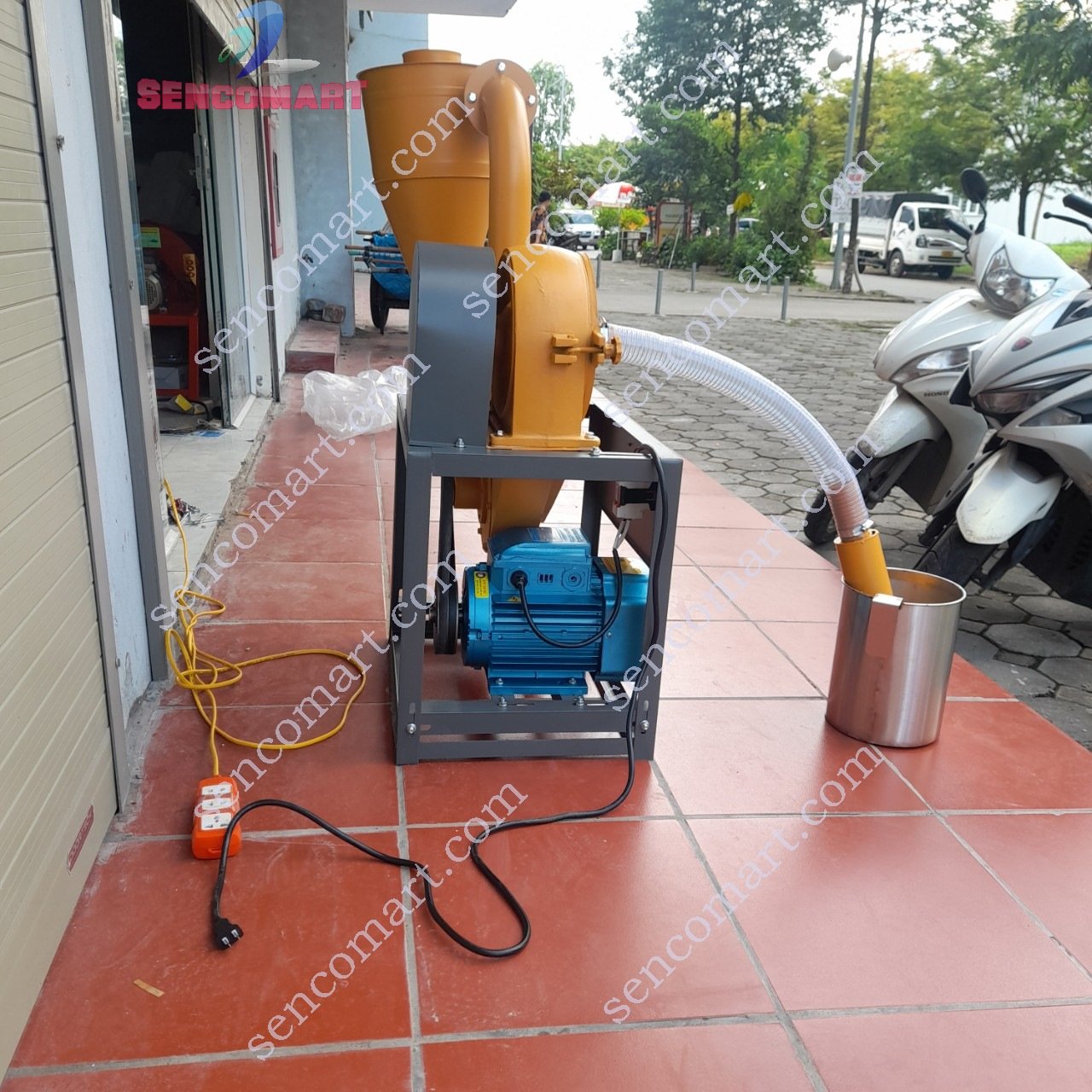 Máy nghiền ngô lúa tự hút SCM-N3500 Cao Cấp