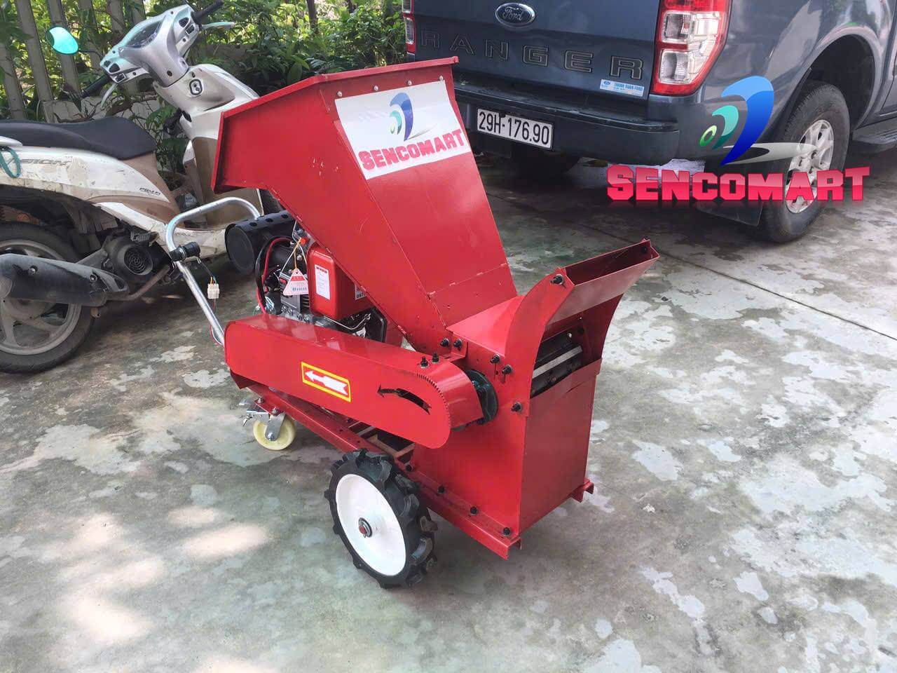 Máy Băm Cành Chạy Dầu Công Suất Mạnh Băm Gỗ To