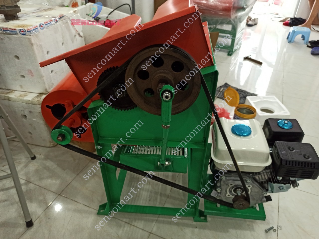 Máy tuốt lạc, đậu phộng chạy xăng 5,5HP