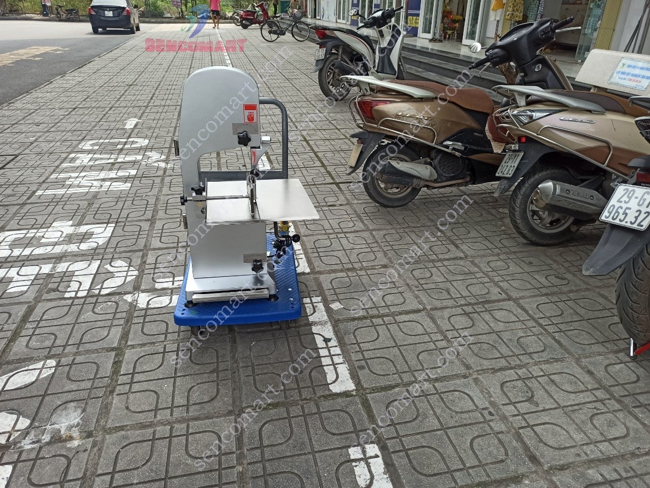 Máy cưa xương đông lạnh công nghiệp 300A Sencomart