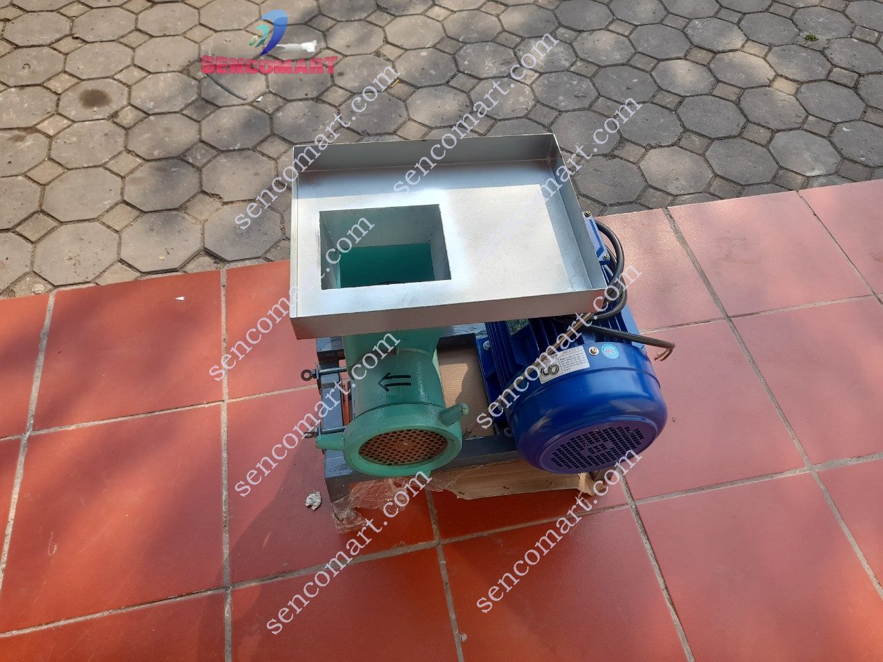 Máy xay thức ăn chăn nuôi, xay xương, xay cá nguyên con chạy điện 1 pha 220v