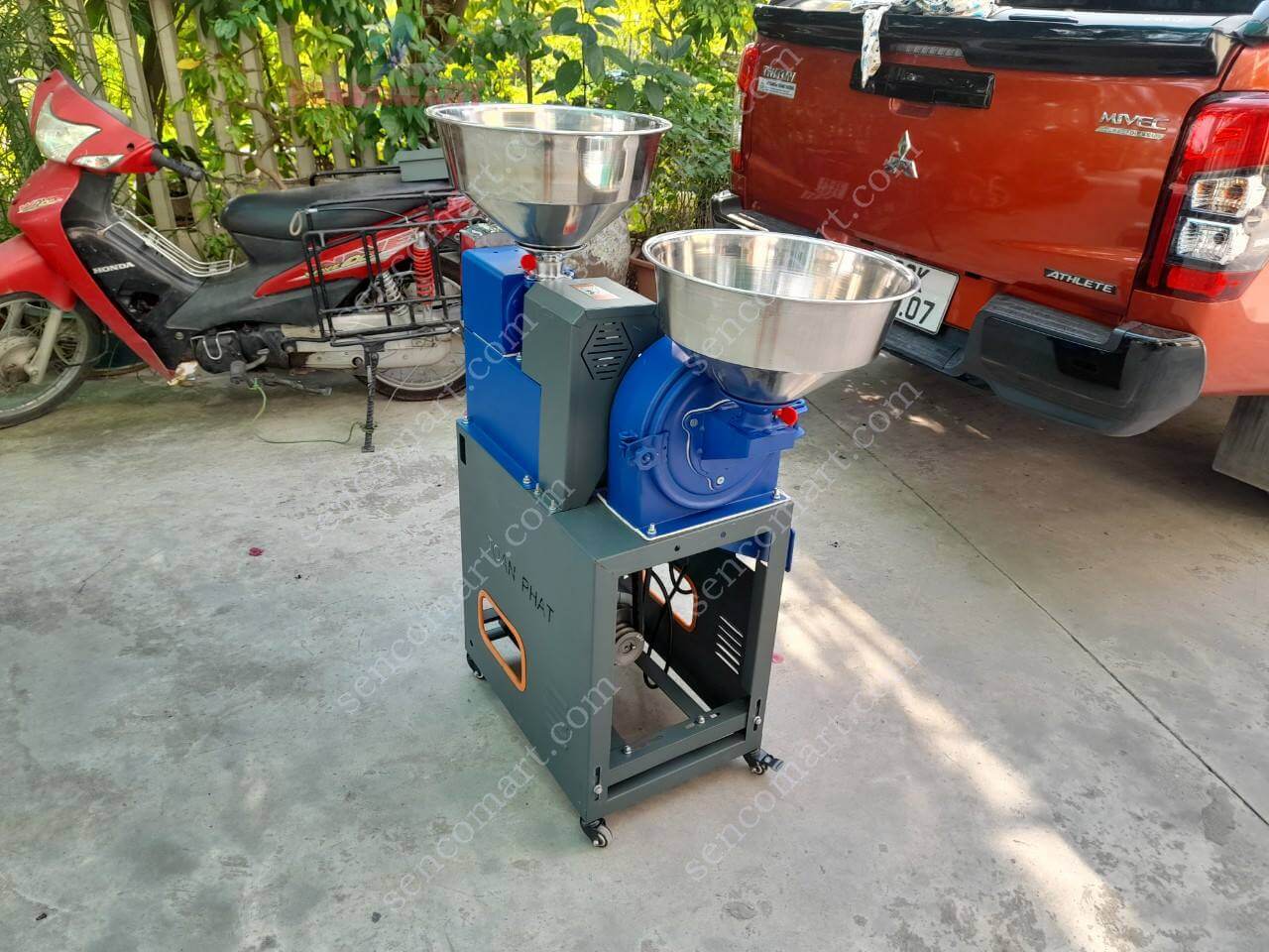 Báo giá máy xát gạo chà gạo mini mẫu mới nhất hiện nay, Toàn Phát TF600, phễu inox