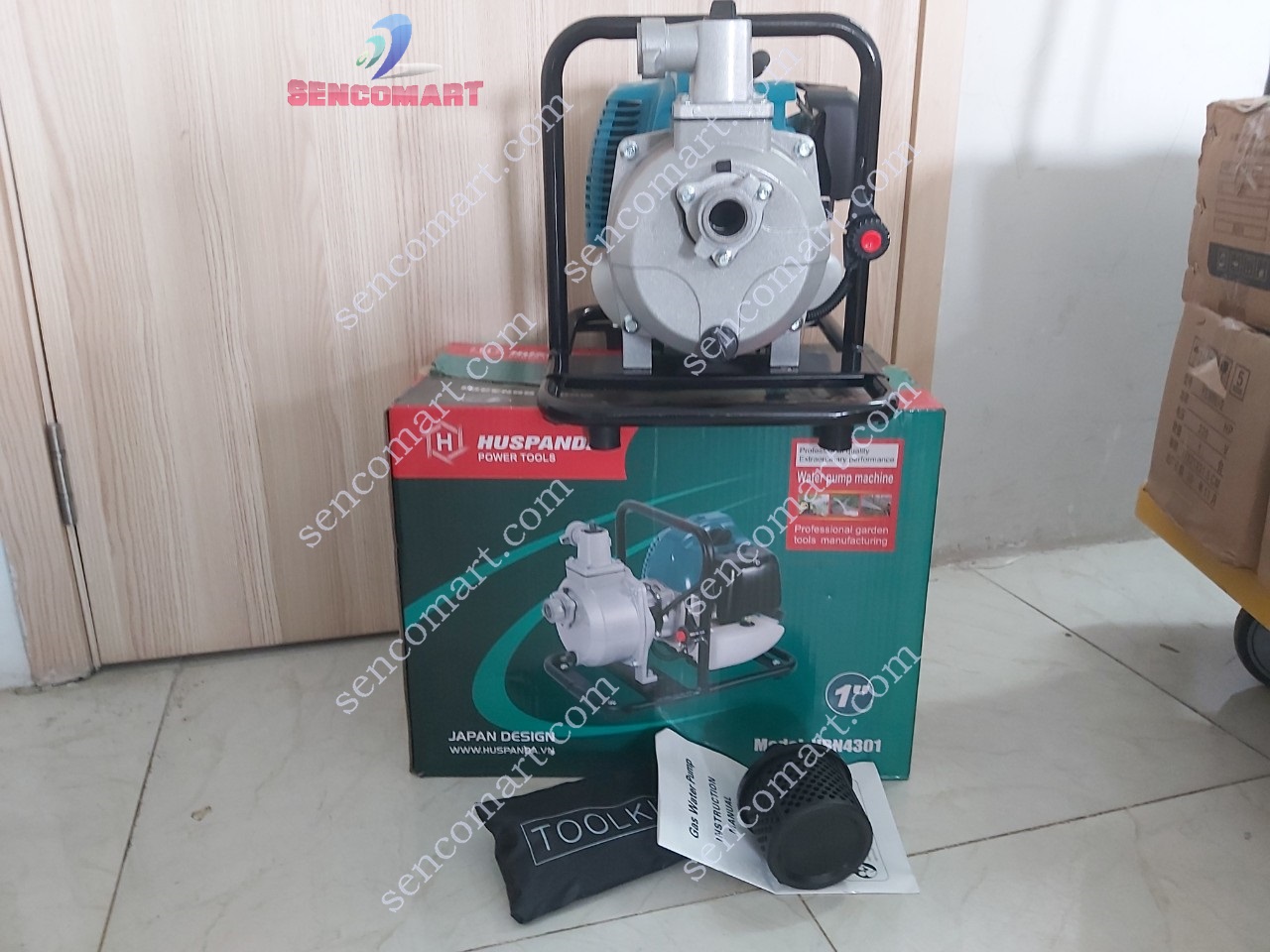 Máy bơm nước 2 thì Huspanda 1500w HBN 4301