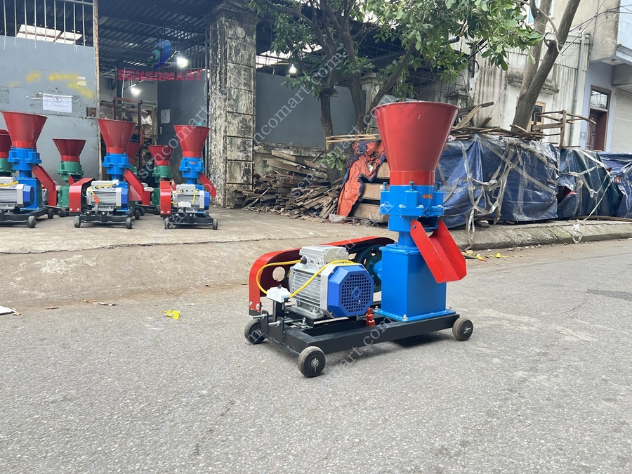 Máy ép cám viên đời mới 4 lô Sencomart SCL04