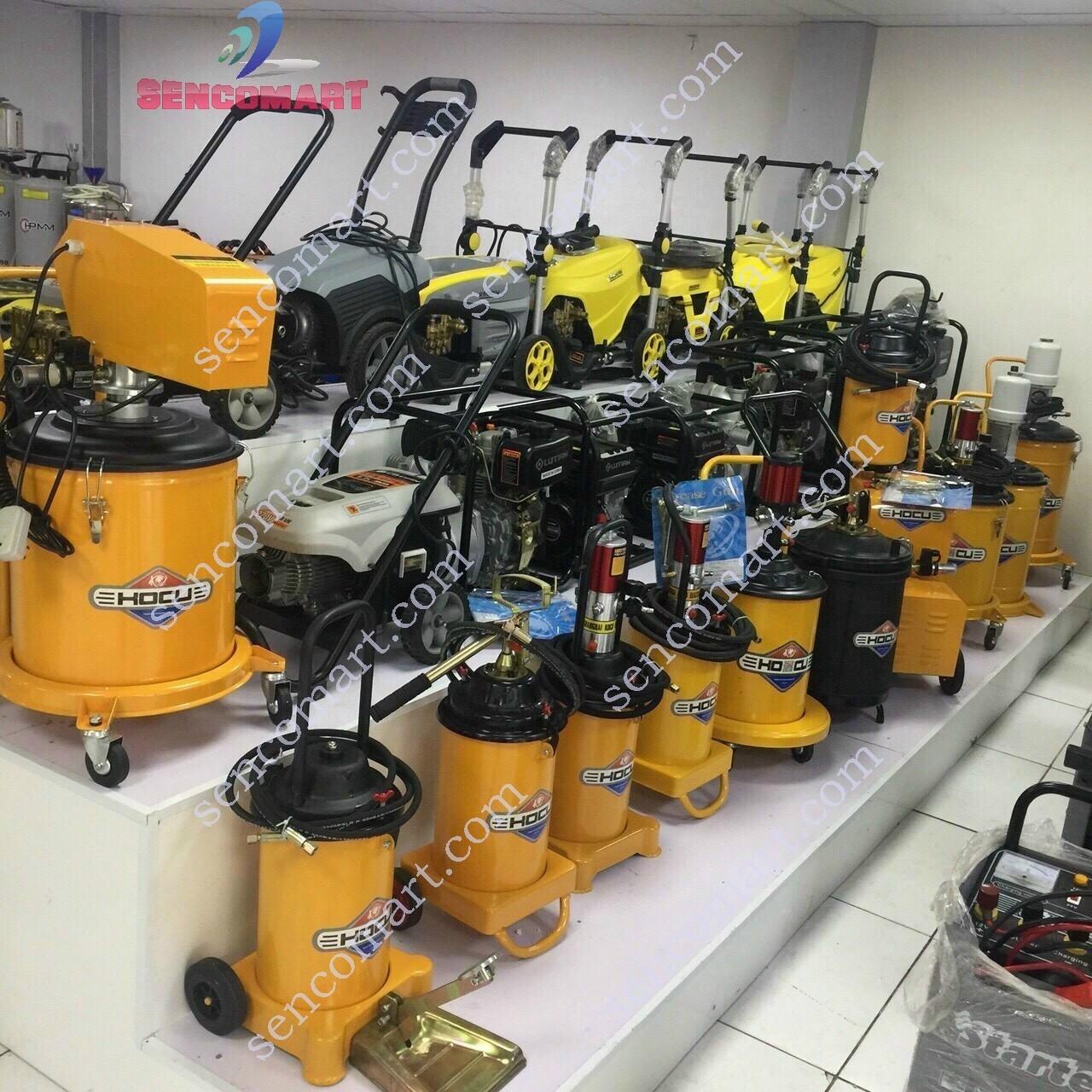 Máy bơm mỡ bằng chân Kocu GZ-6J bình chứa 12L