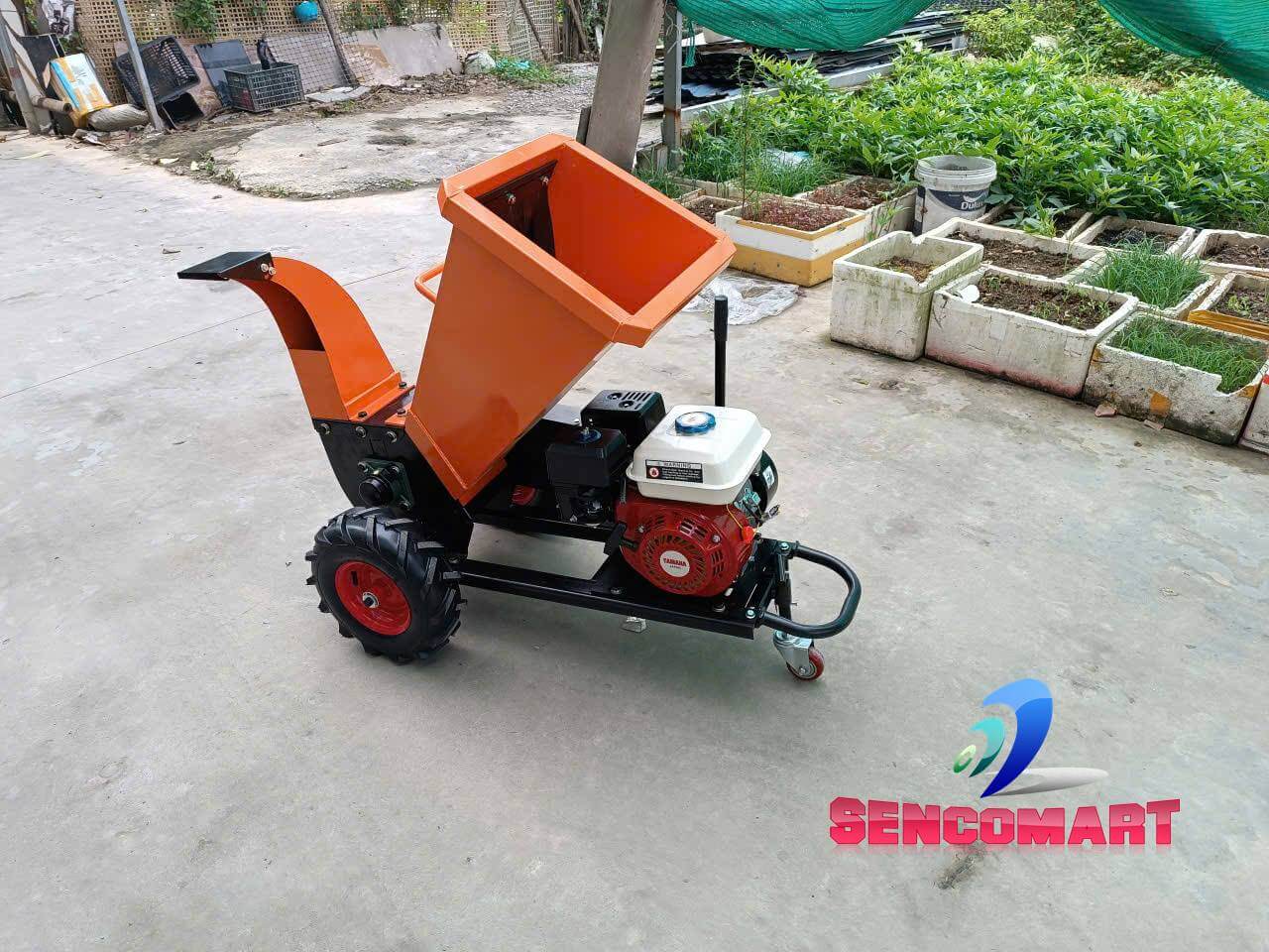 Máy Băm Cành Cây Động Cơ Khỏe Hoạt Động Ổn Định