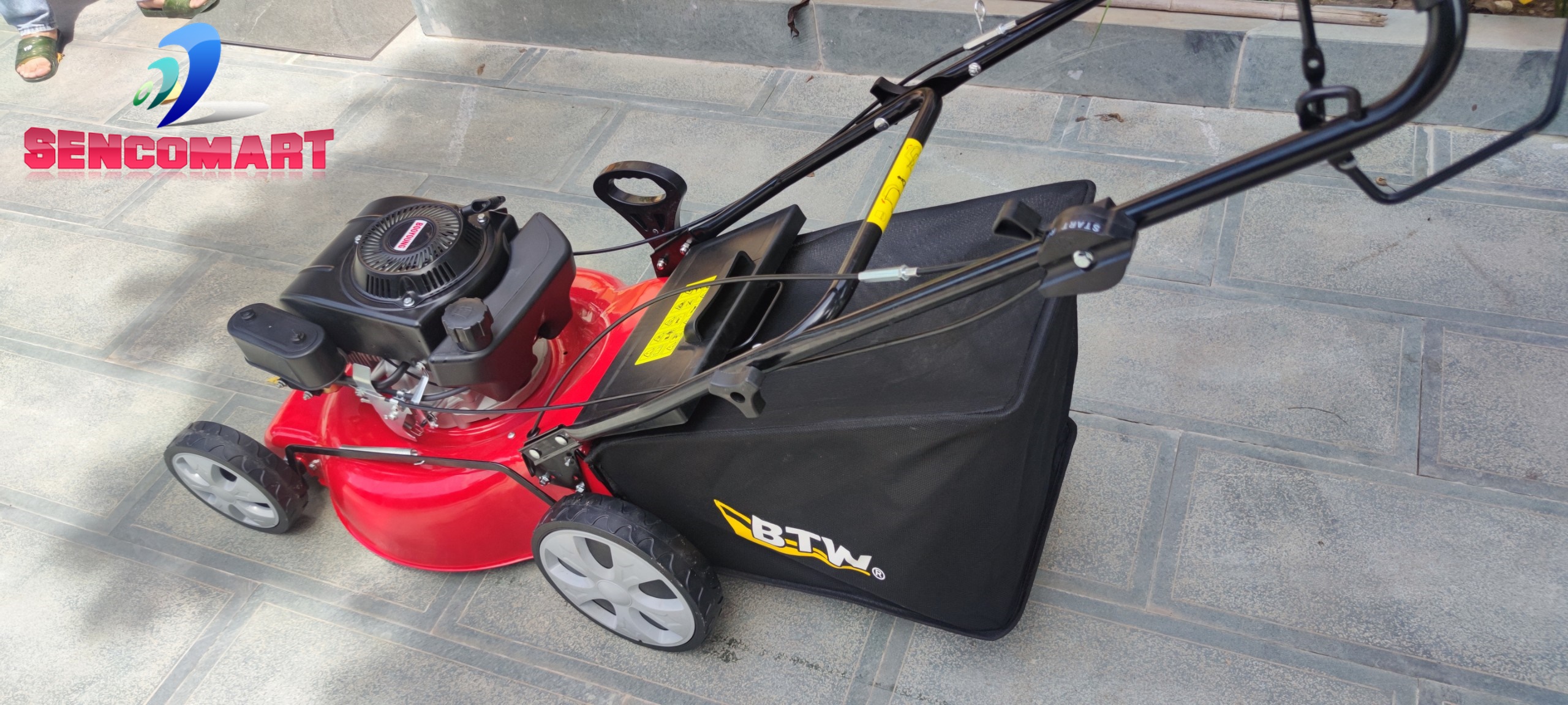 Máy cắt cỏ đẩy tay tự hành Booyoung BY510, máy cắt cỏ sân golf, cắt cỏ sân bóng chạy xăng