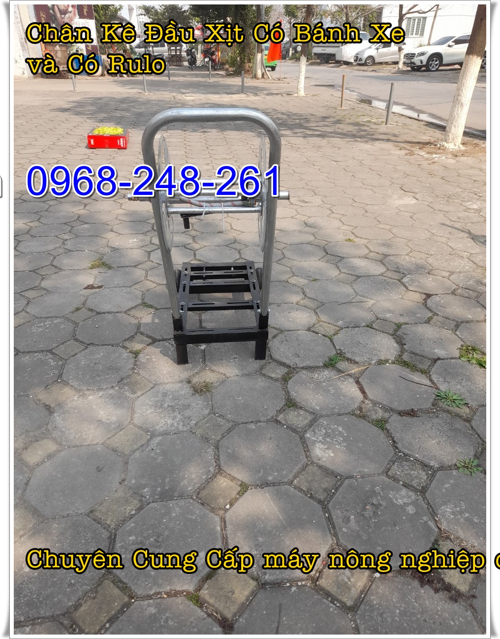 Chân kê đầu xịt rửa bánh xe tay đẩy có rulo cuốn dây nước giá rẻ