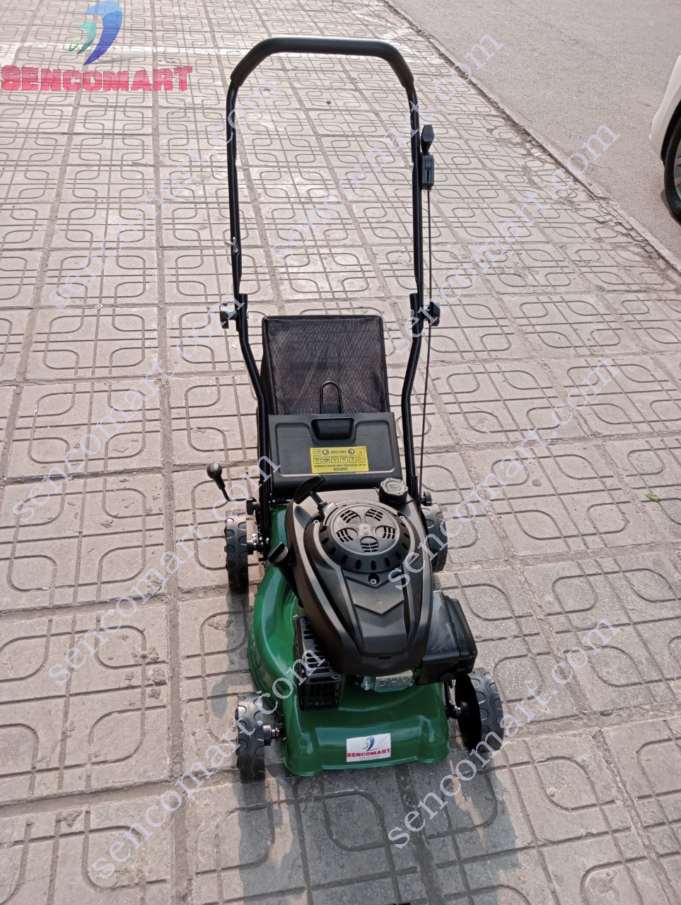 Máy cắt cỏ đẩy tay chạy xăng SENCO 16MM ( phù hợp sân golf, bóng đá, địa hình bẳng phẳng)